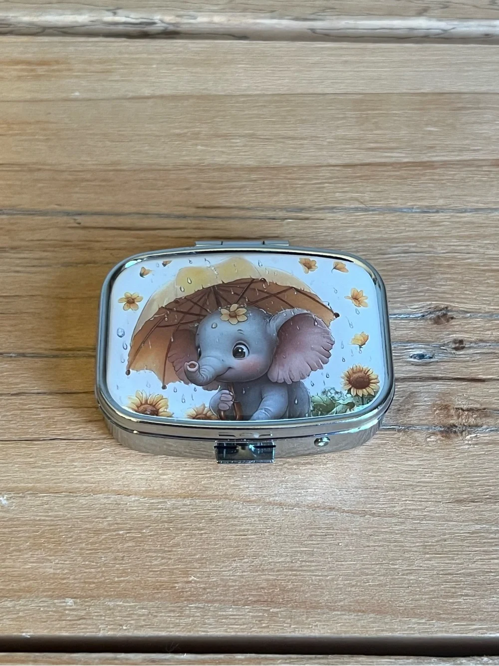 Baby Elephant Compact Mirror Pill Box/Travel Jewelry Box For Your Purse